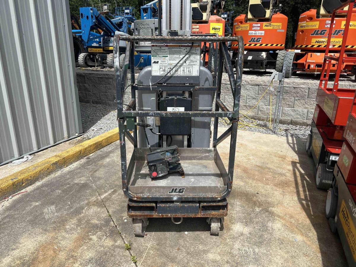 2017 JLG 20MVL-3
