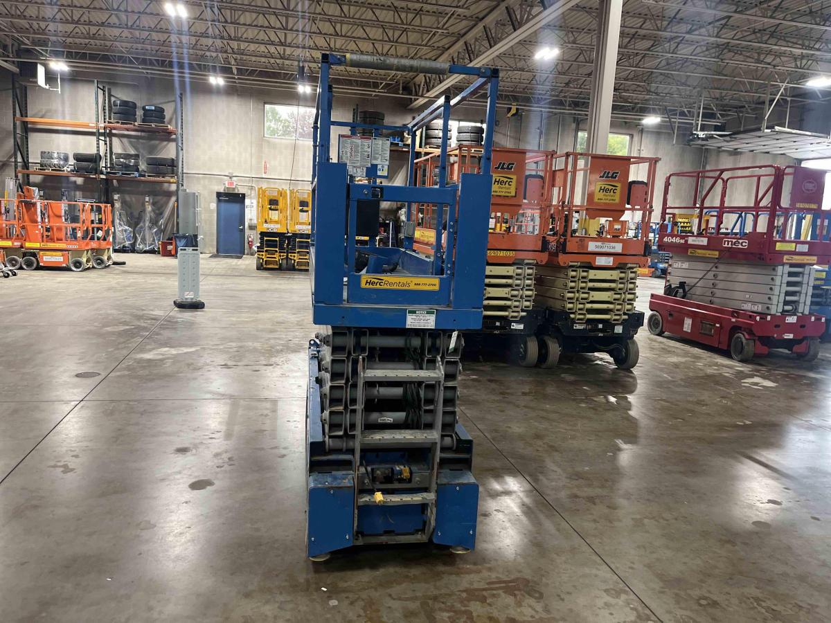2016 Genie GS-3232