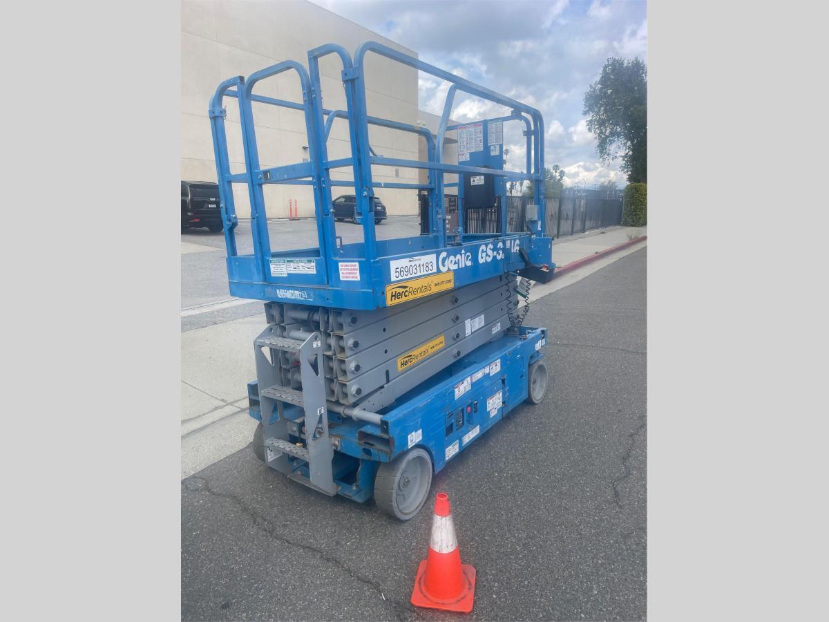 2018 Genie GS-3246-2