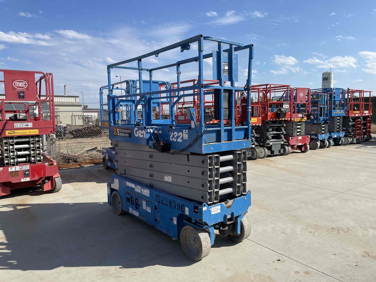 2017 Genie GS-3232-2