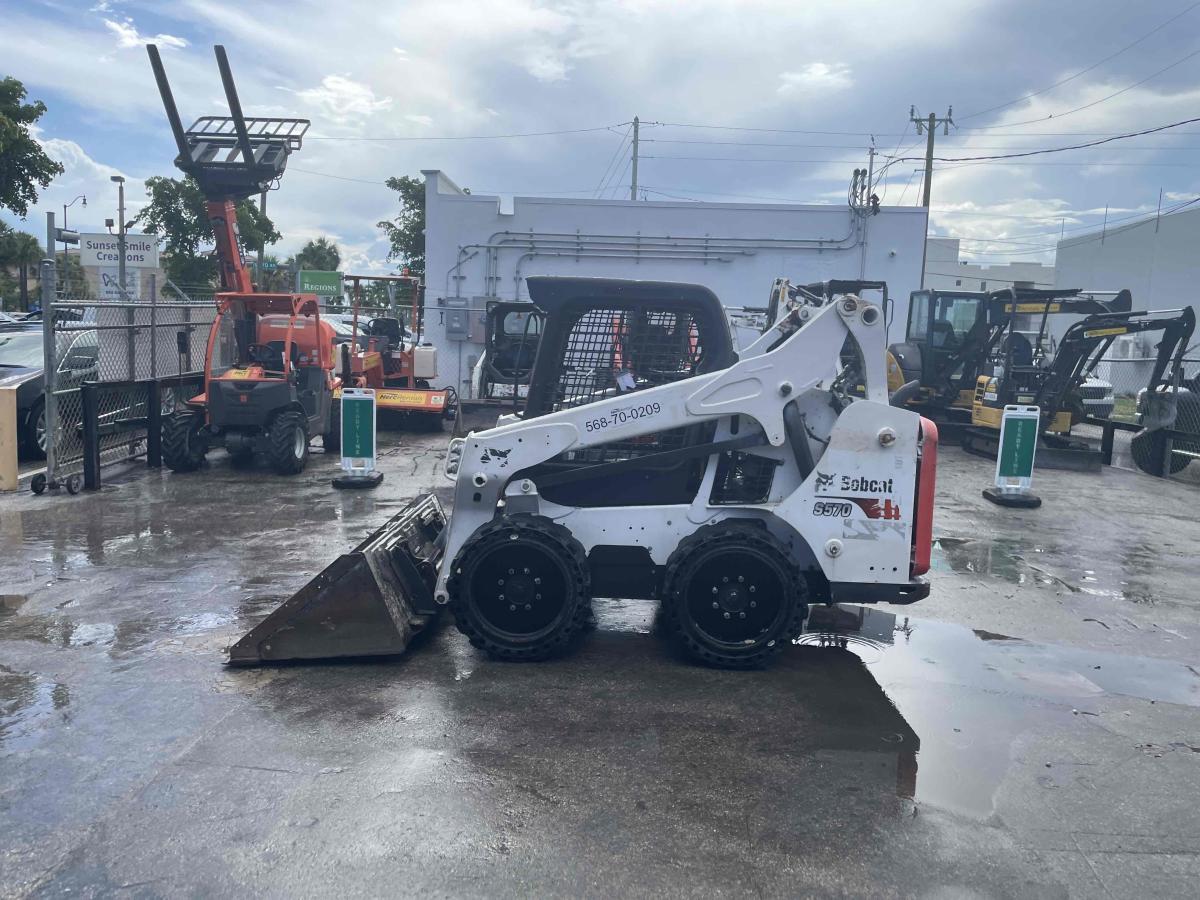 2020 Bobcat S570