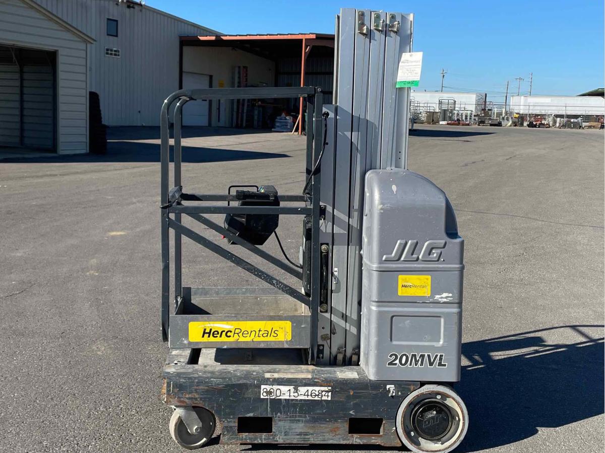 2017 JLG 20MVL