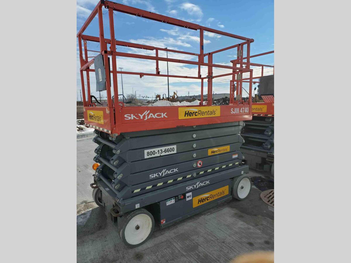 2017 Skyjack SJ4740