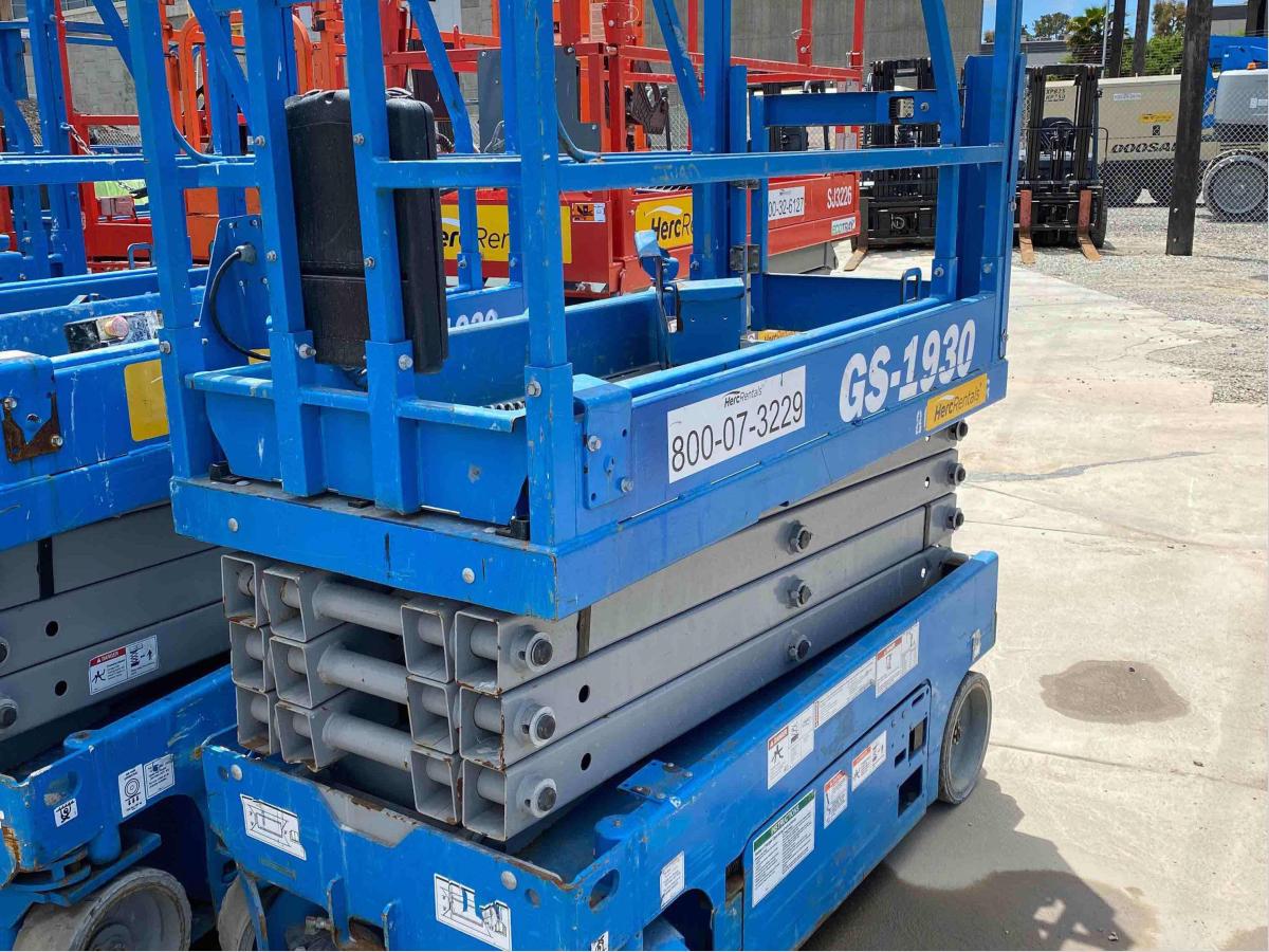 2015 Genie GS-1930