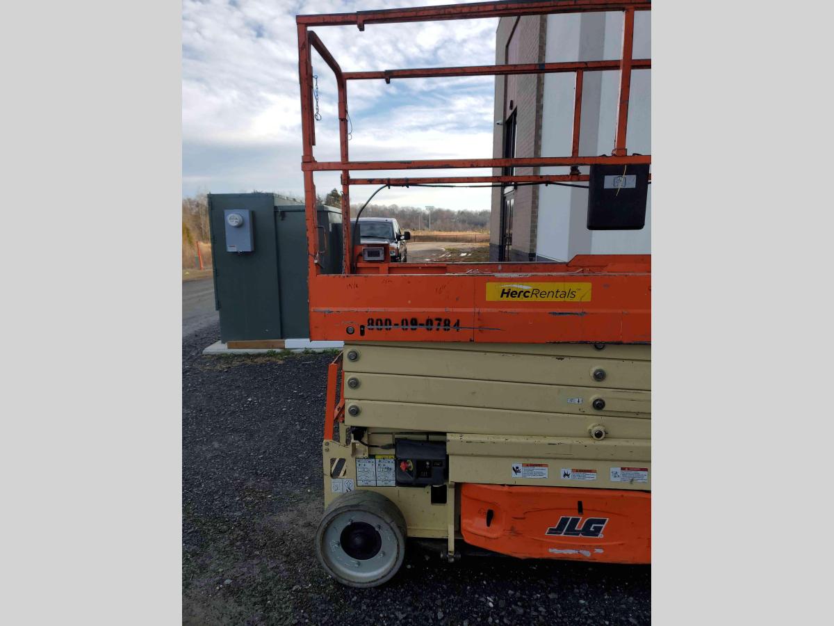 2016 JLG 2632ES