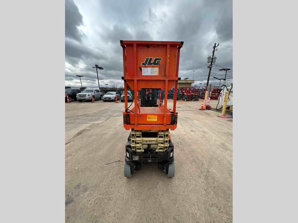 2018 JLG 1932R