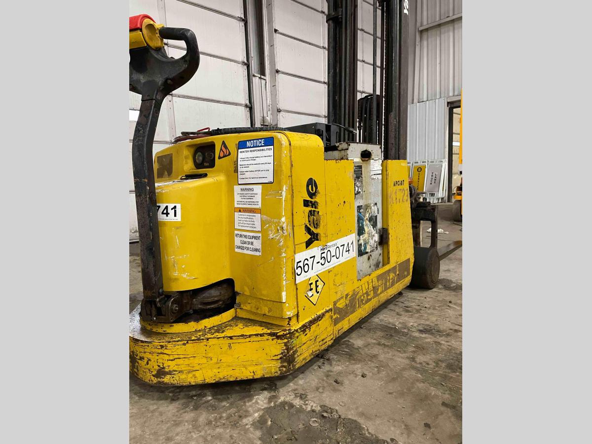 2011 Yale MCW040