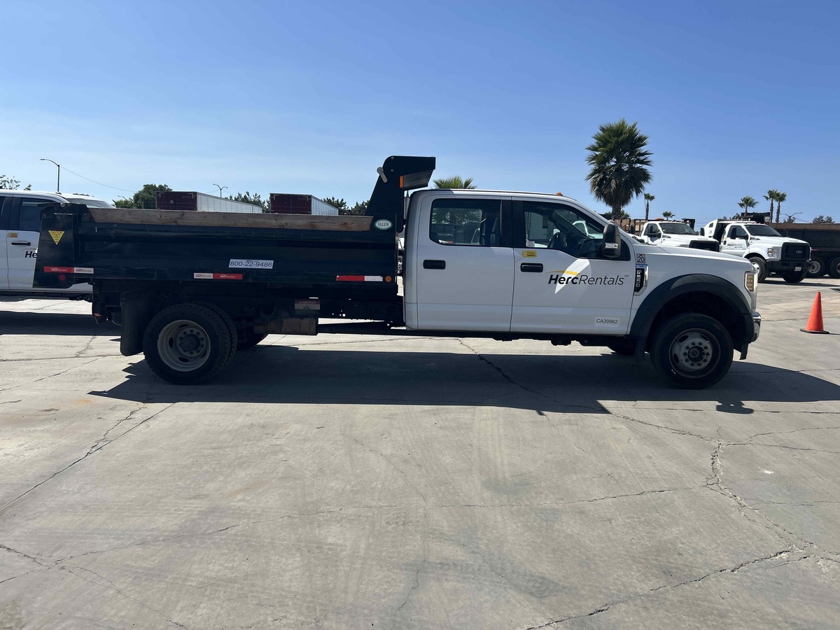 2018 Ford F550-3
