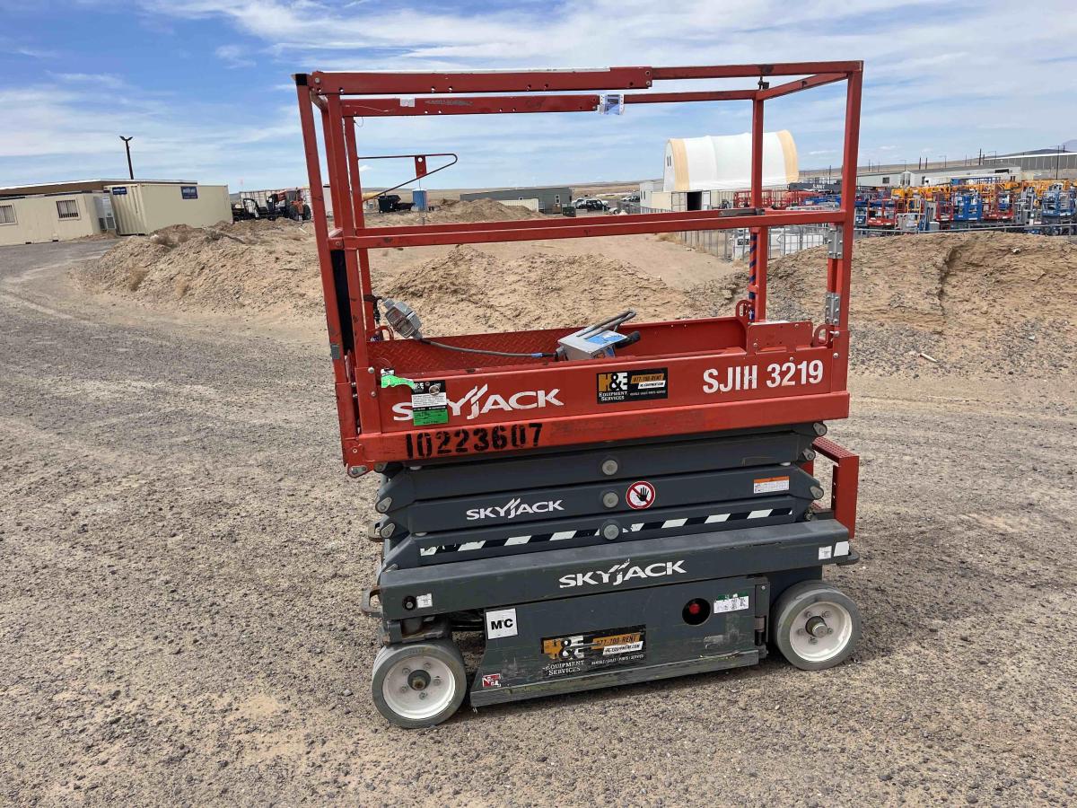 2017 Skyjack SJ3219
