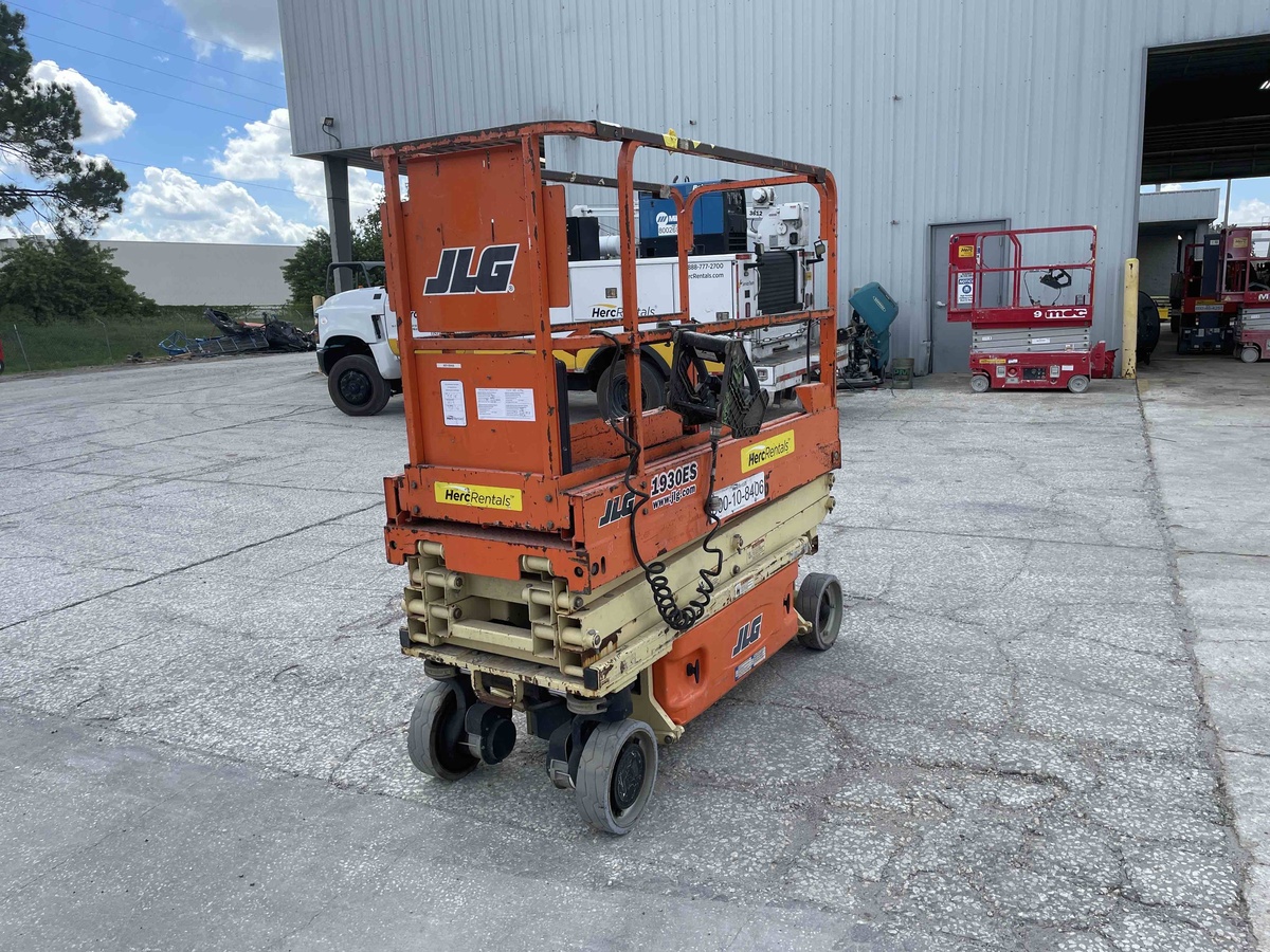 2016 JLG 1930ES