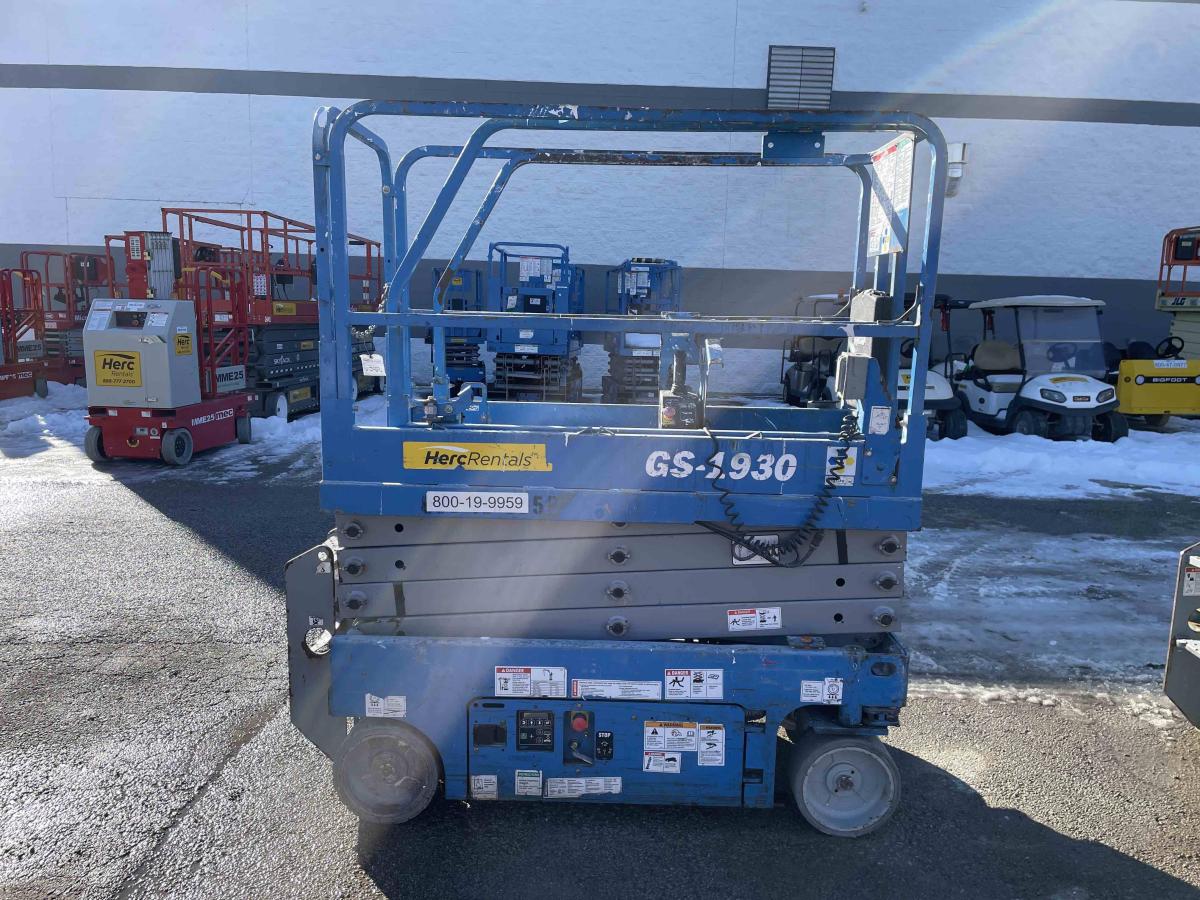 2018 Genie GS-1930