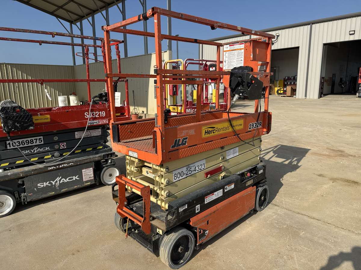 2019 JLG 1932R-6