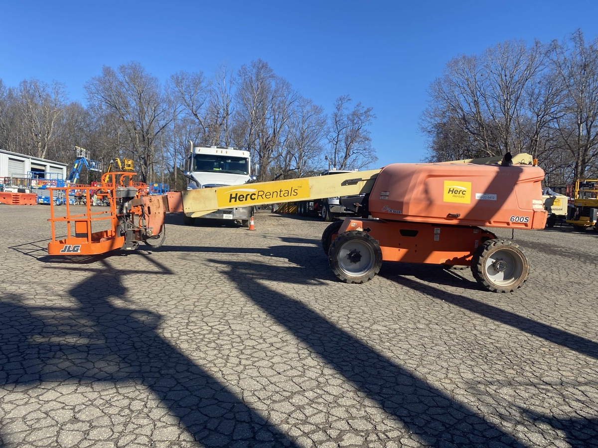 2018 JLG 600S-3