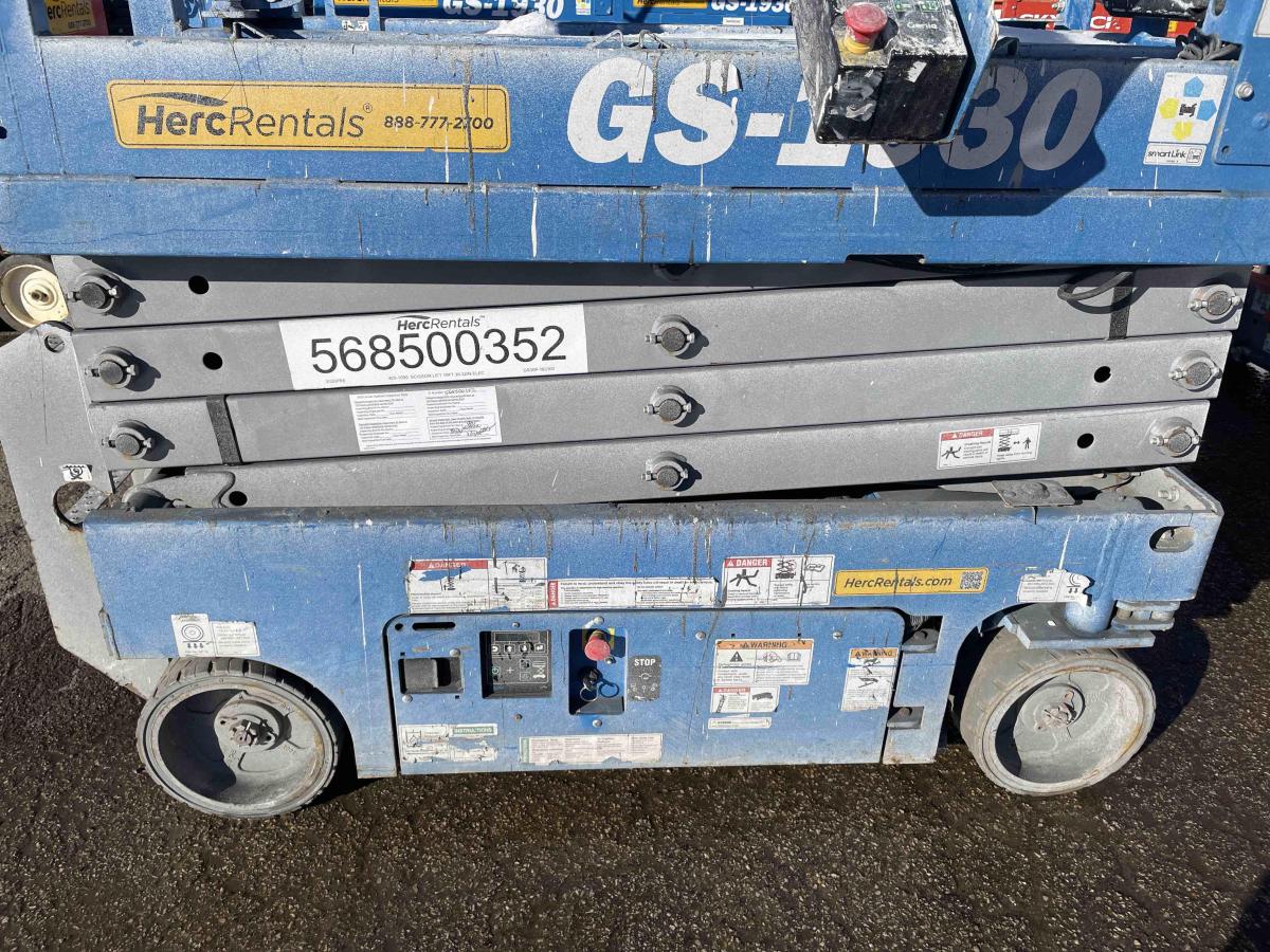 2018 Genie GS-1930