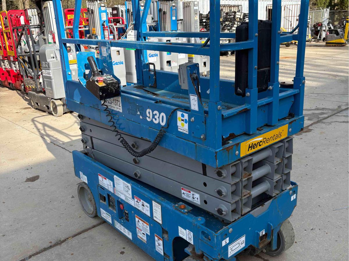 2018 Genie GS-1930