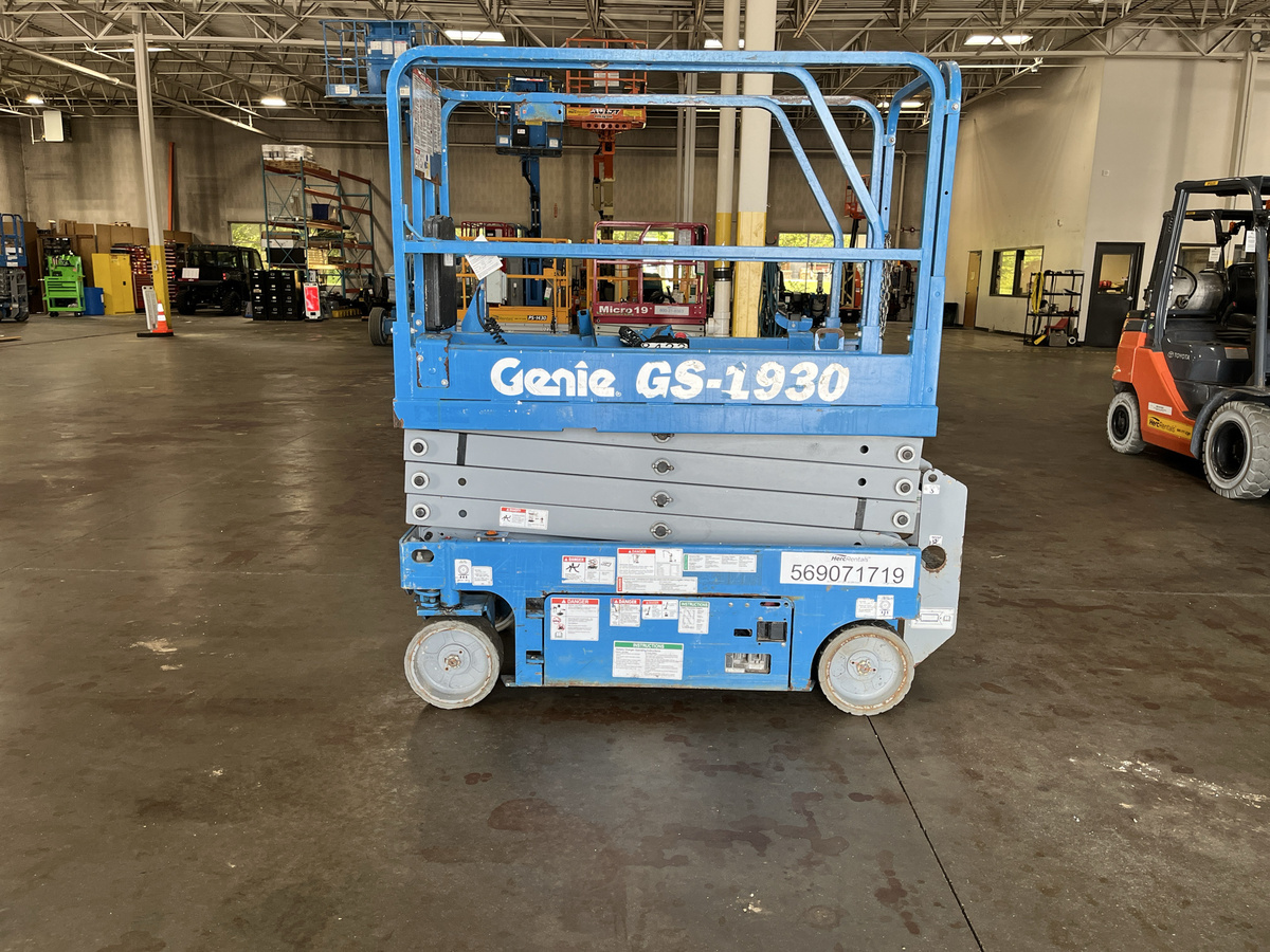 2018 Genie GS-1930