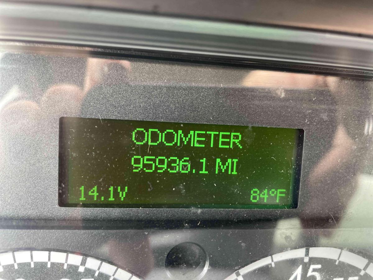 2019 Freightliner M2106