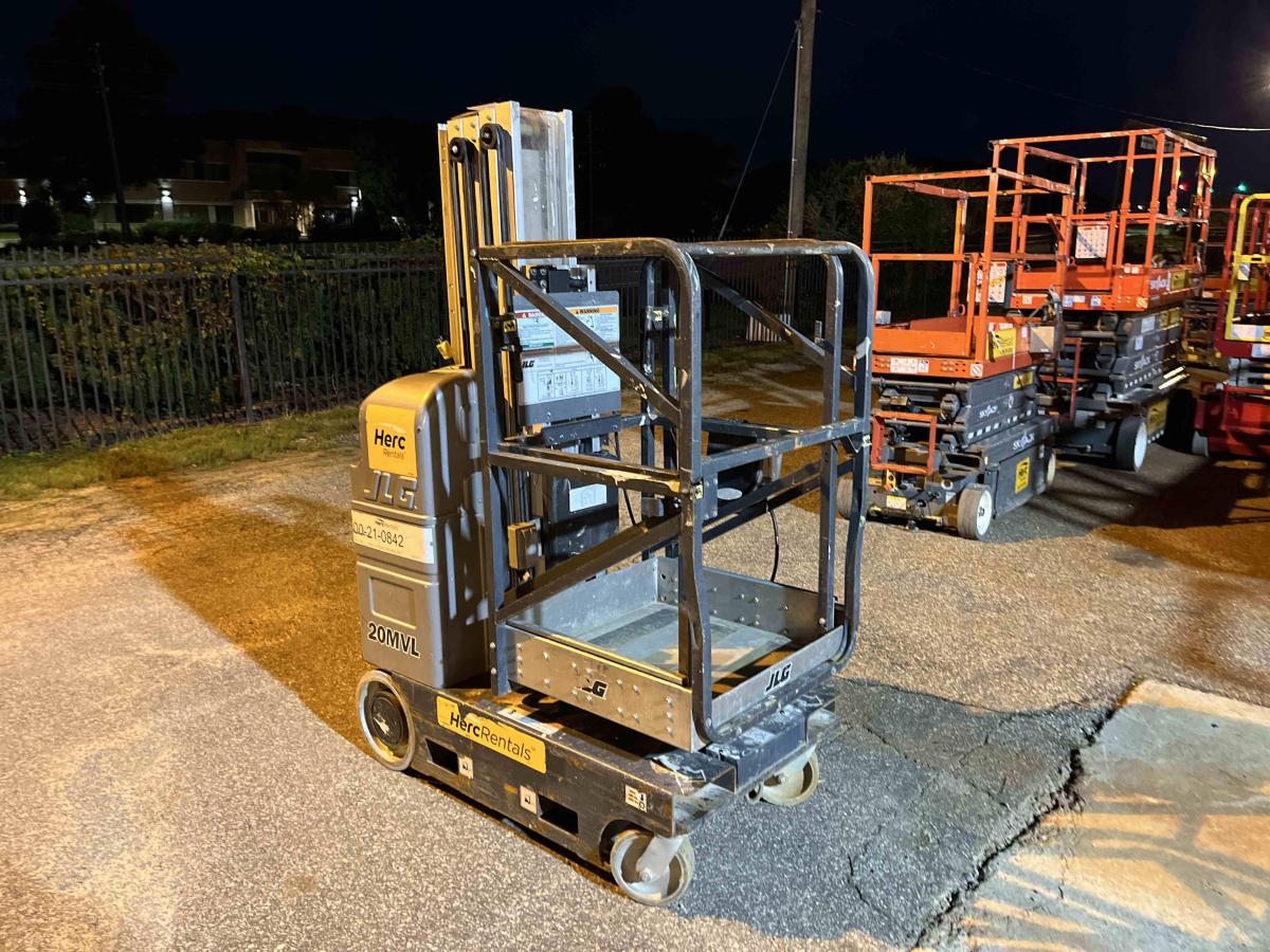 2018 JLG 20MVL