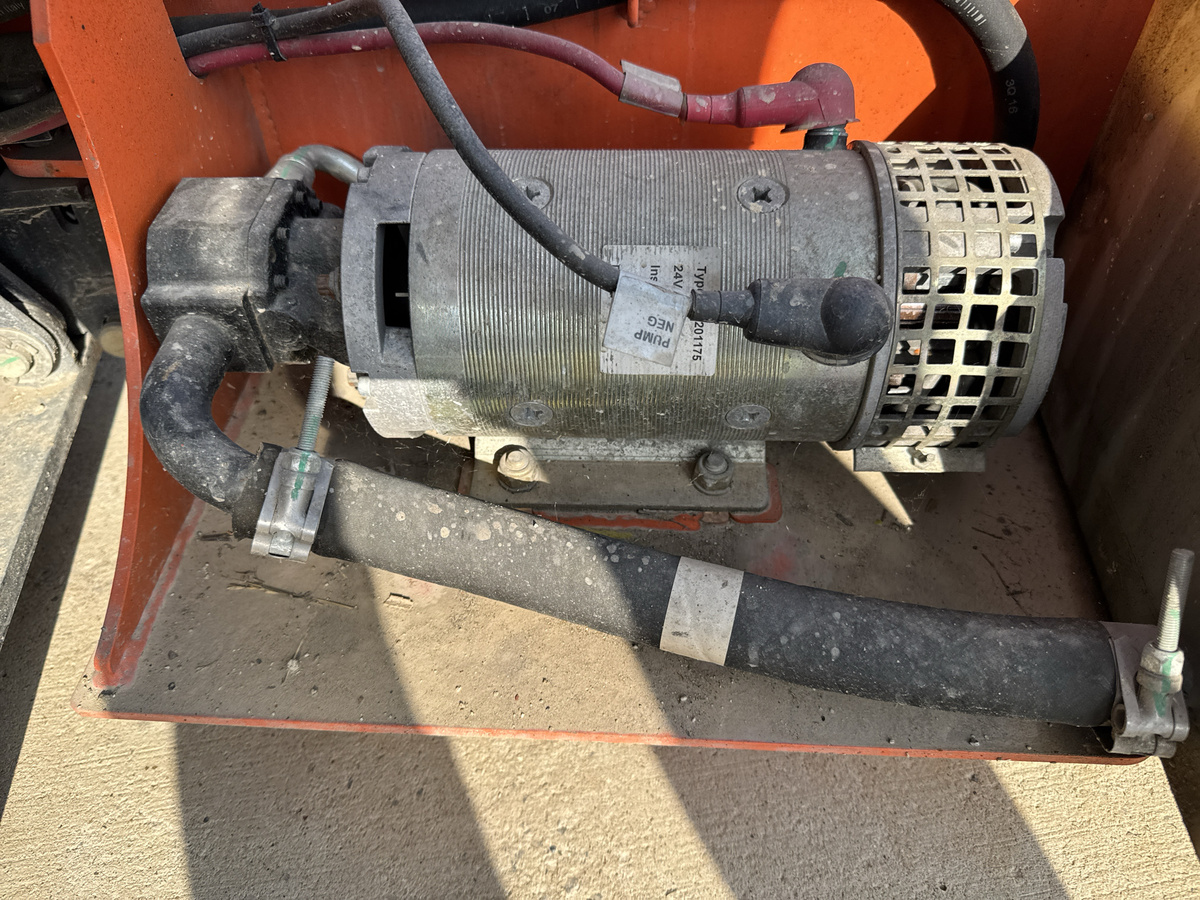 2019 JLG 1932R-14