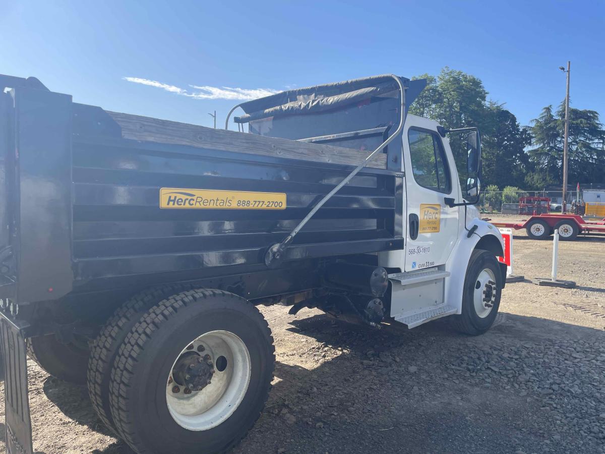 2018 Freightliner M2106-3