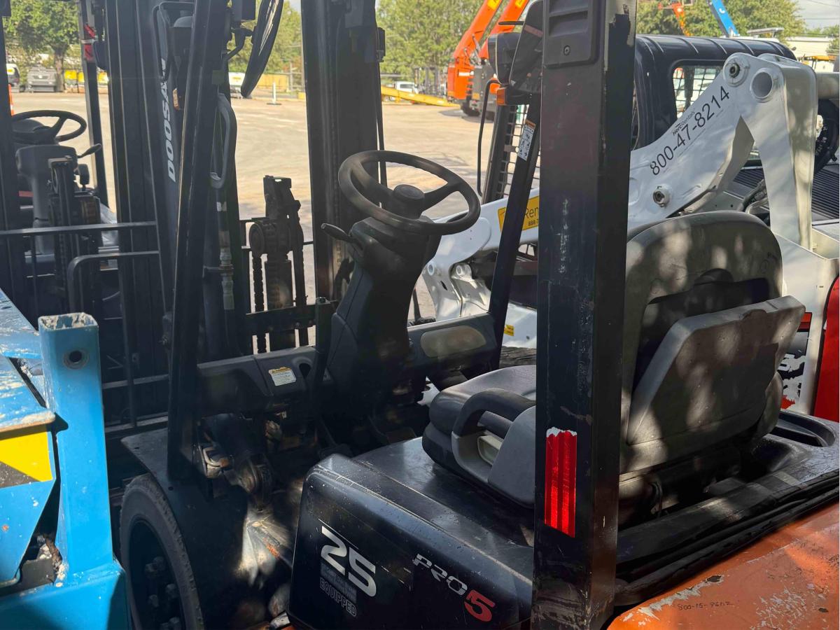 2017 Doosan G25P-5