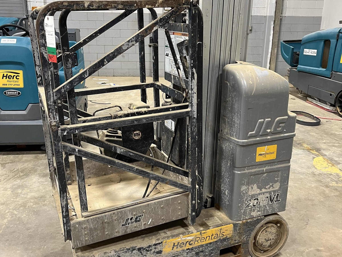 2018 JLG 20MVL-2