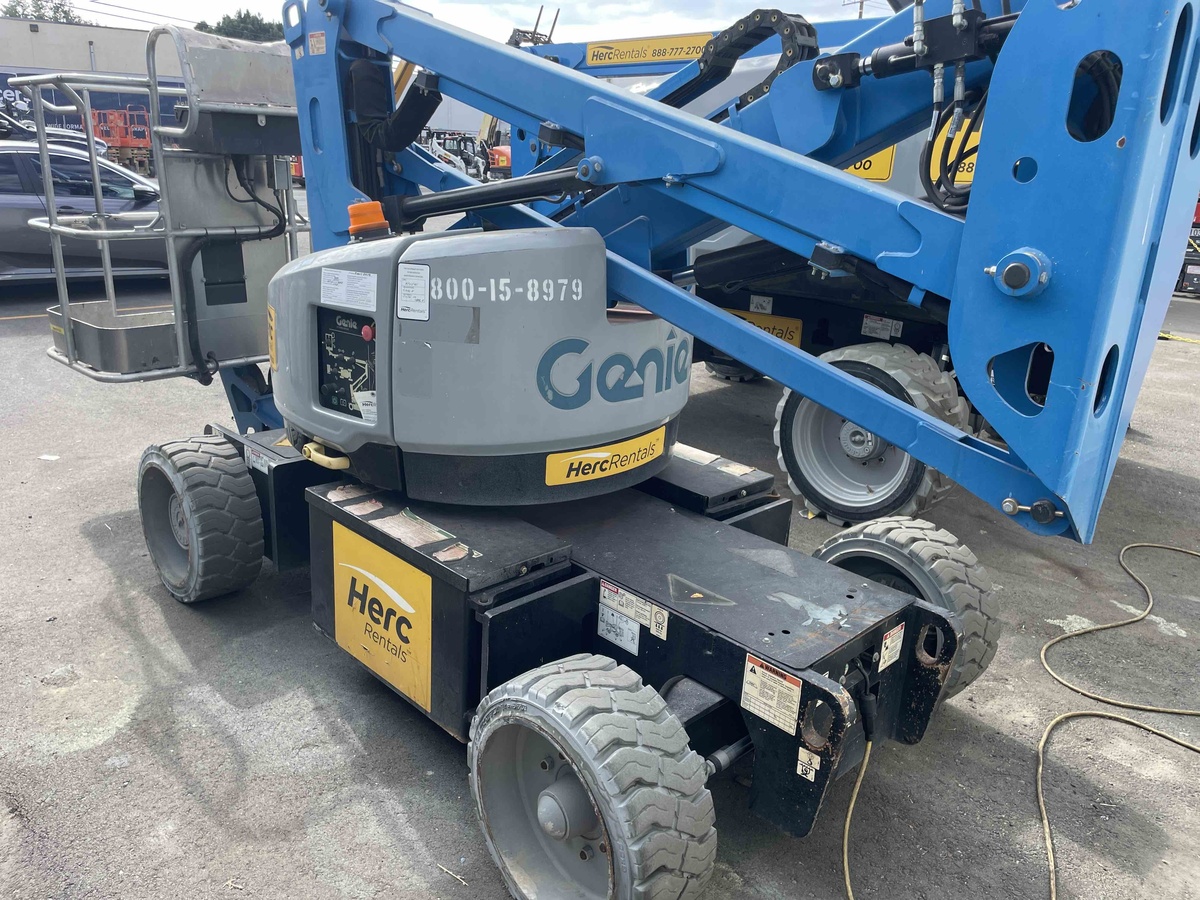 2017 Genie Z-33/18-4