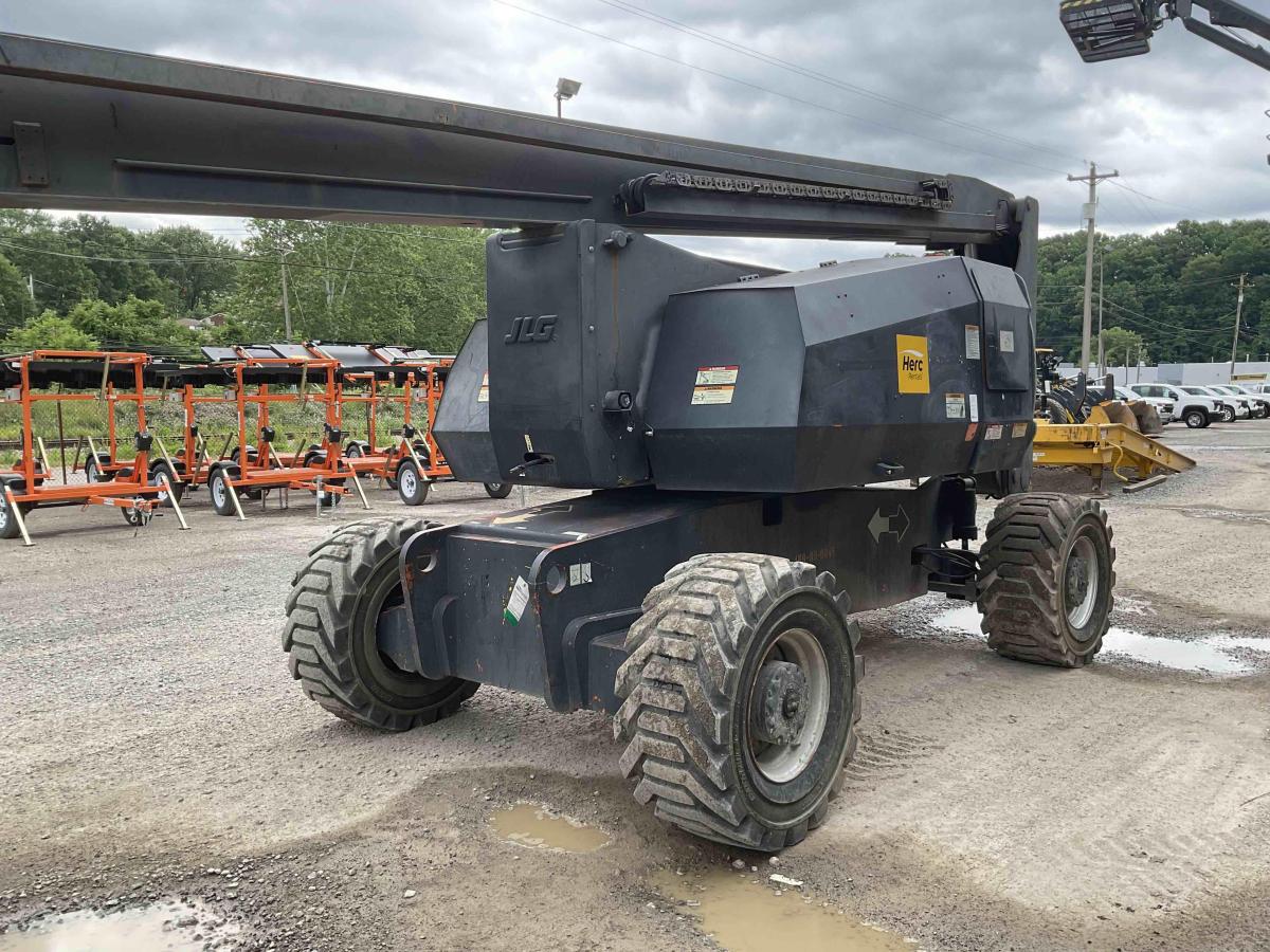 2012 JLG 800AJ-3