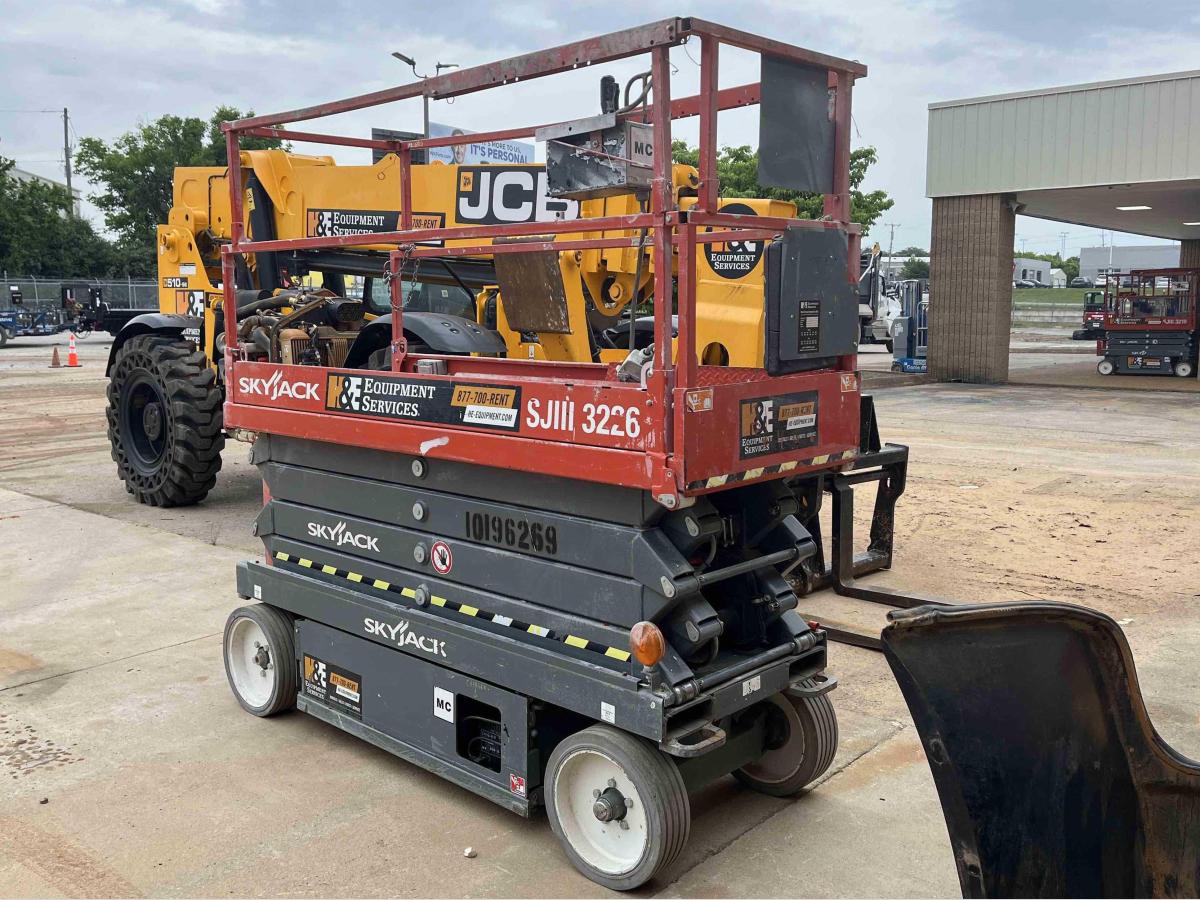 2016 Skyjack SJ3226
