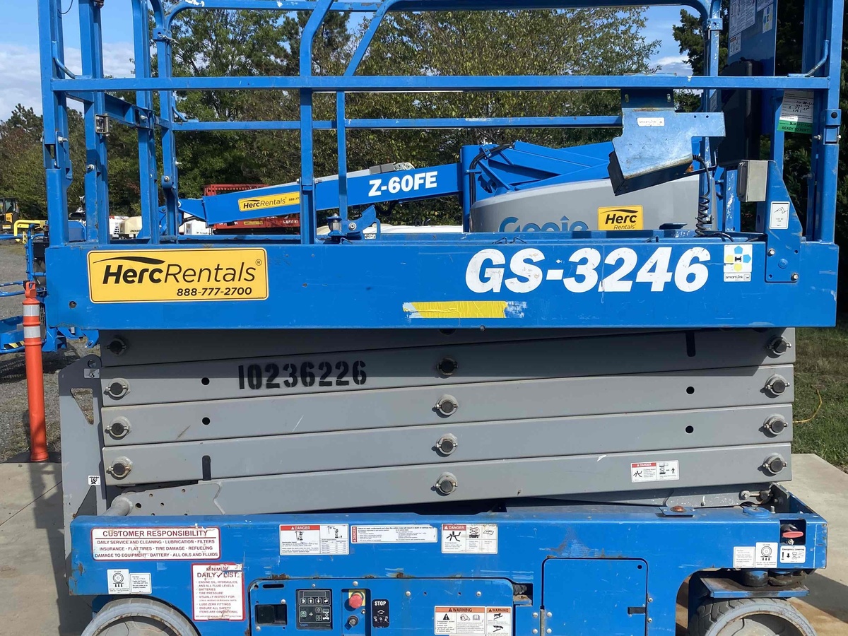 2018 Genie GS-3246-1