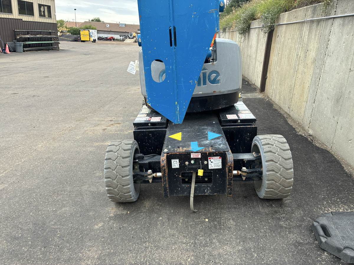 2017 Genie Z-33/18-9