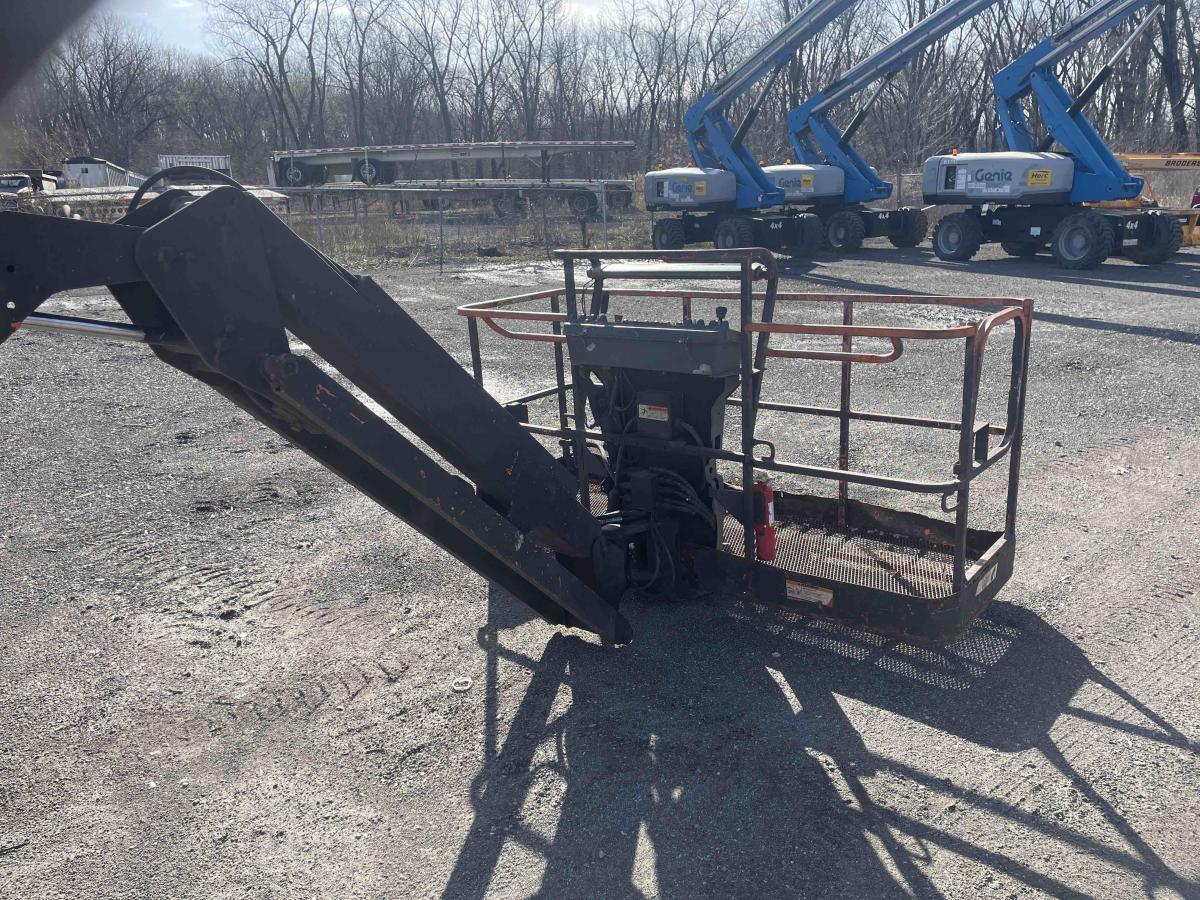 2015 JLG 600AJ
