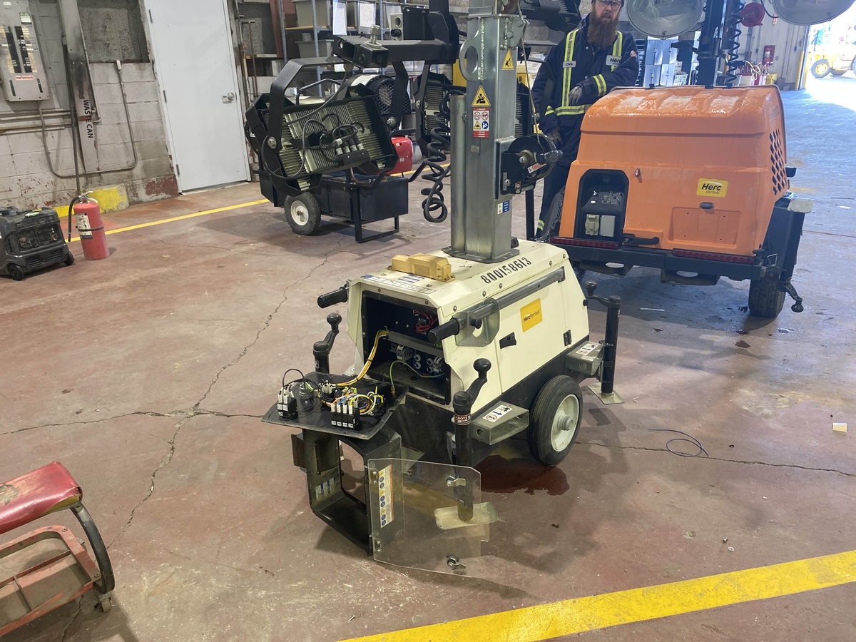 2017 Magnum PLT240-4