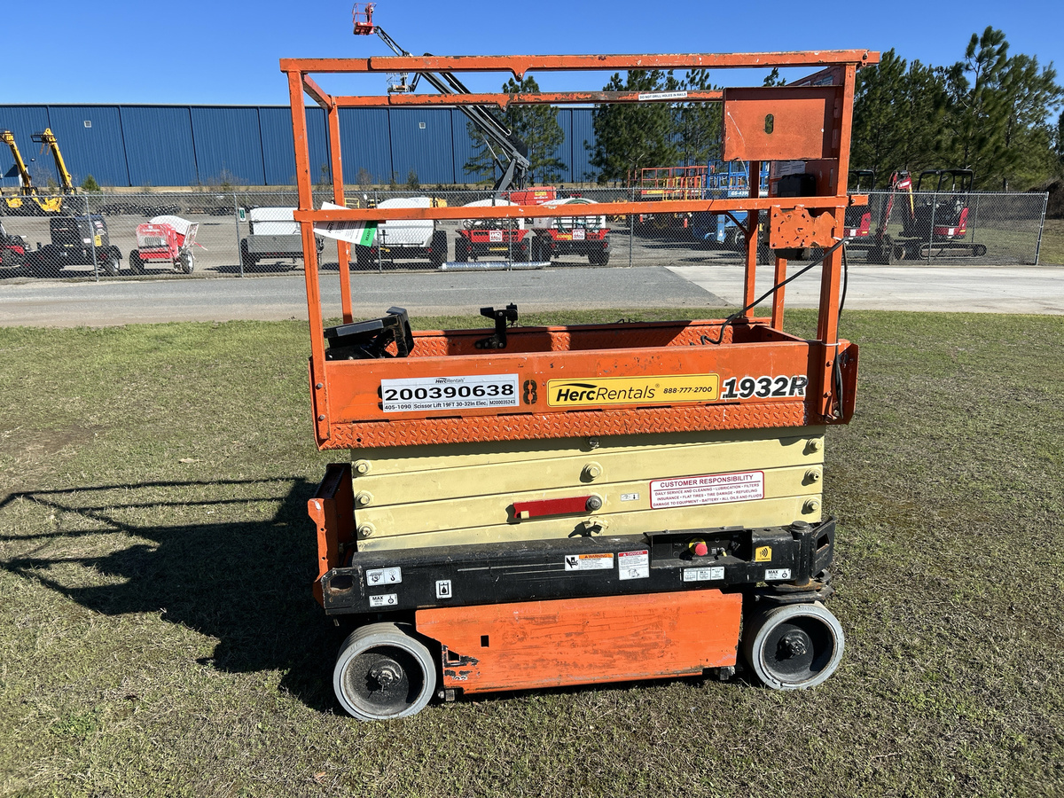 2019 JLG 1932R-5