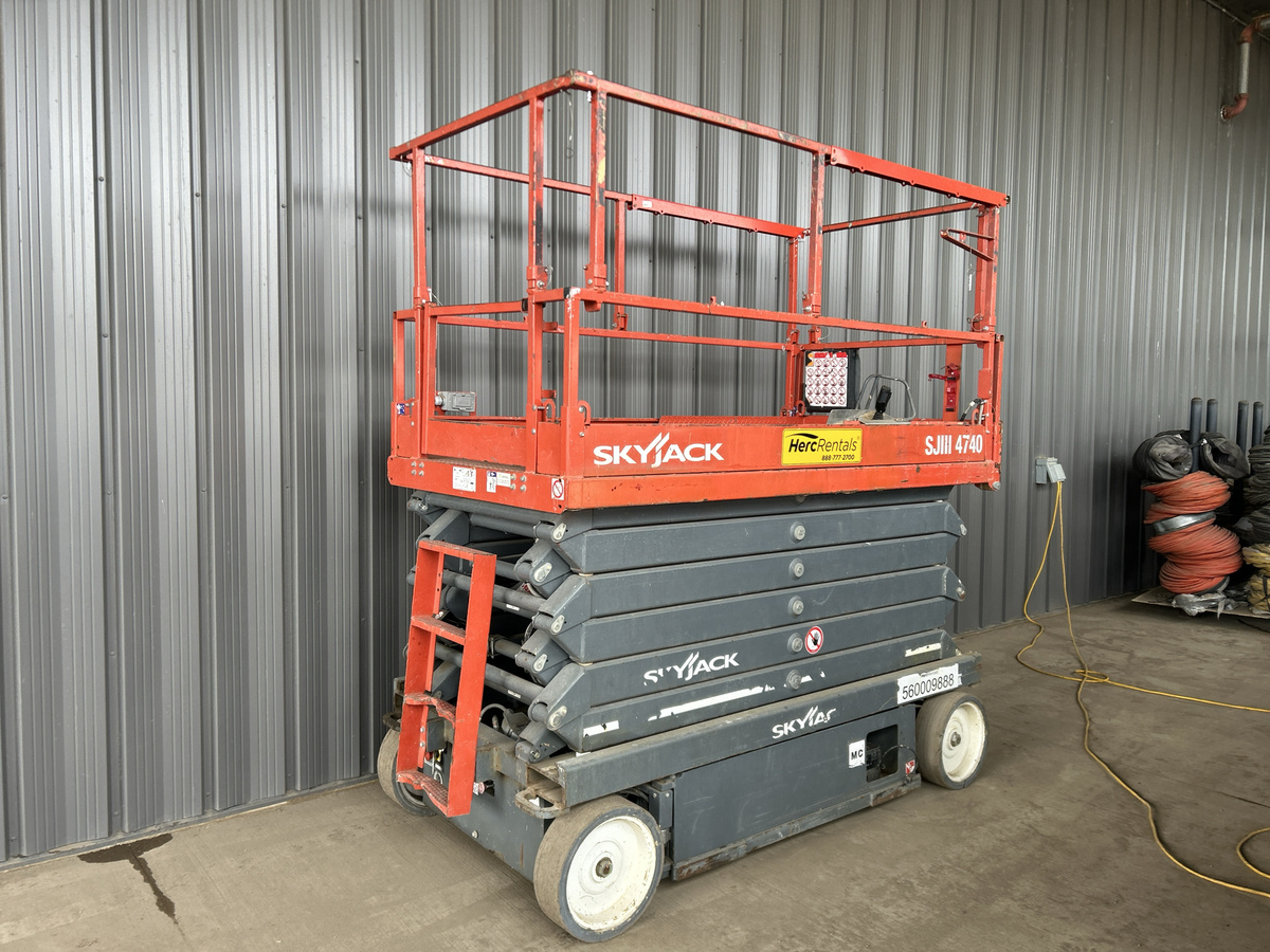 2018 Skyjack SJ4740-2