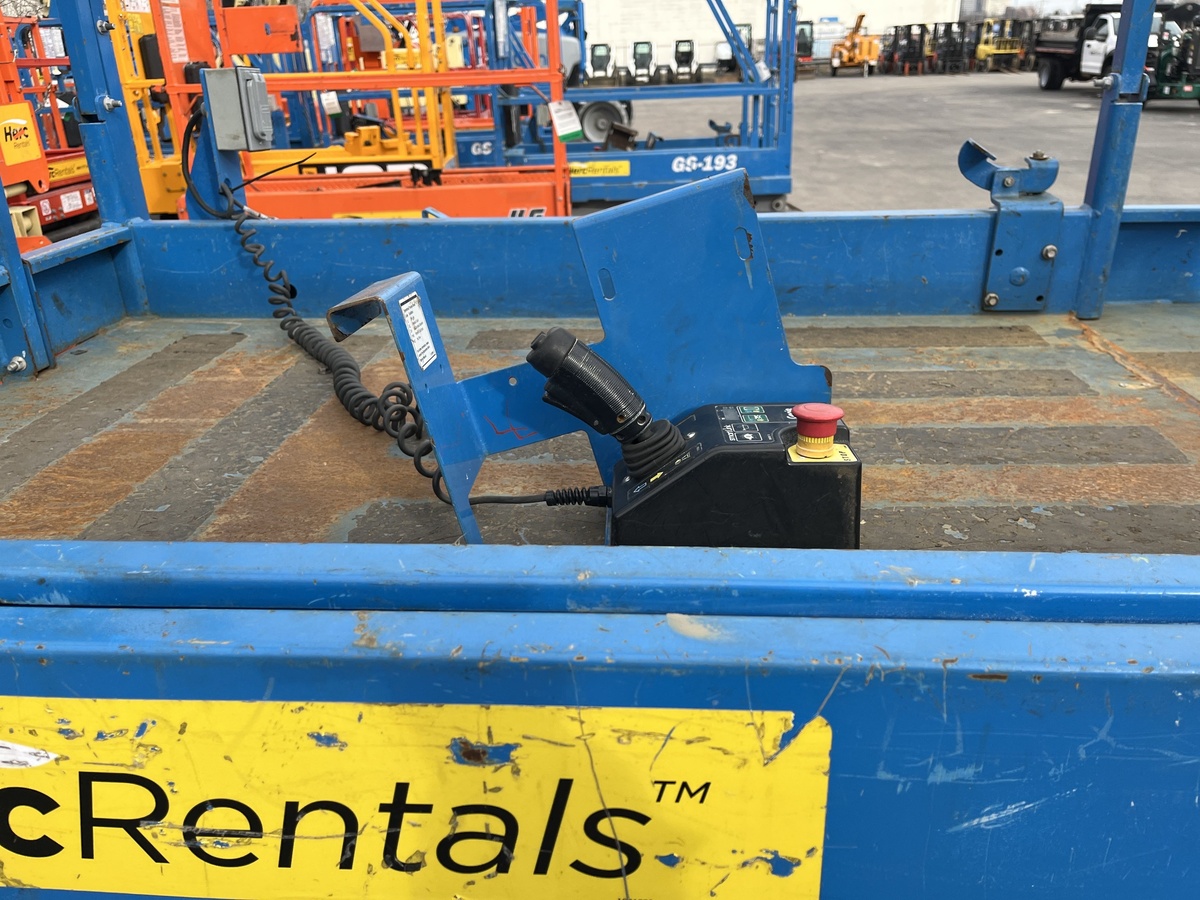 2018 Genie GS-3246-7
