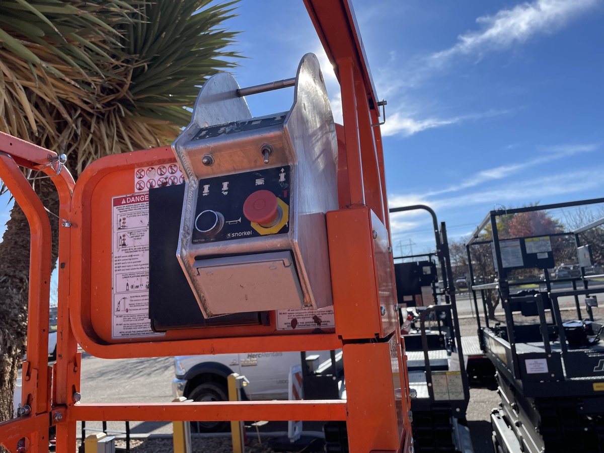 2021 Snorkel S3226E-2