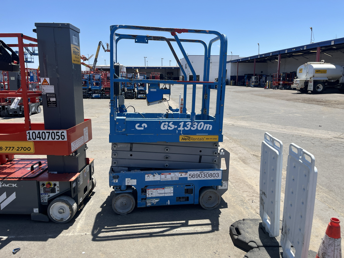 2019 Genie GS1330M-3