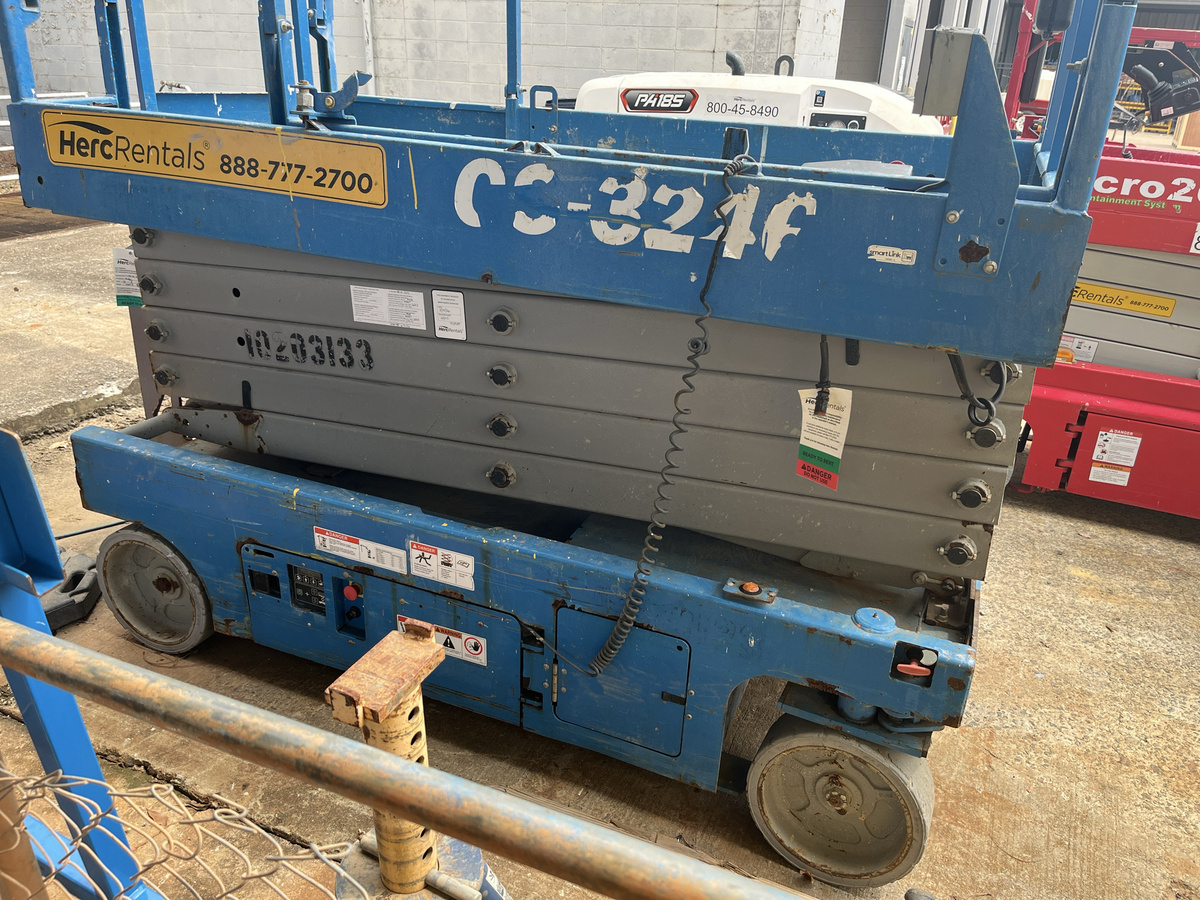 2016 Genie GS-3246-4