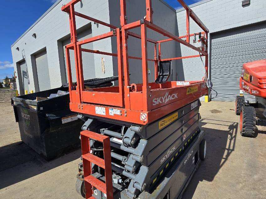 2017 Skyjack SJ4740