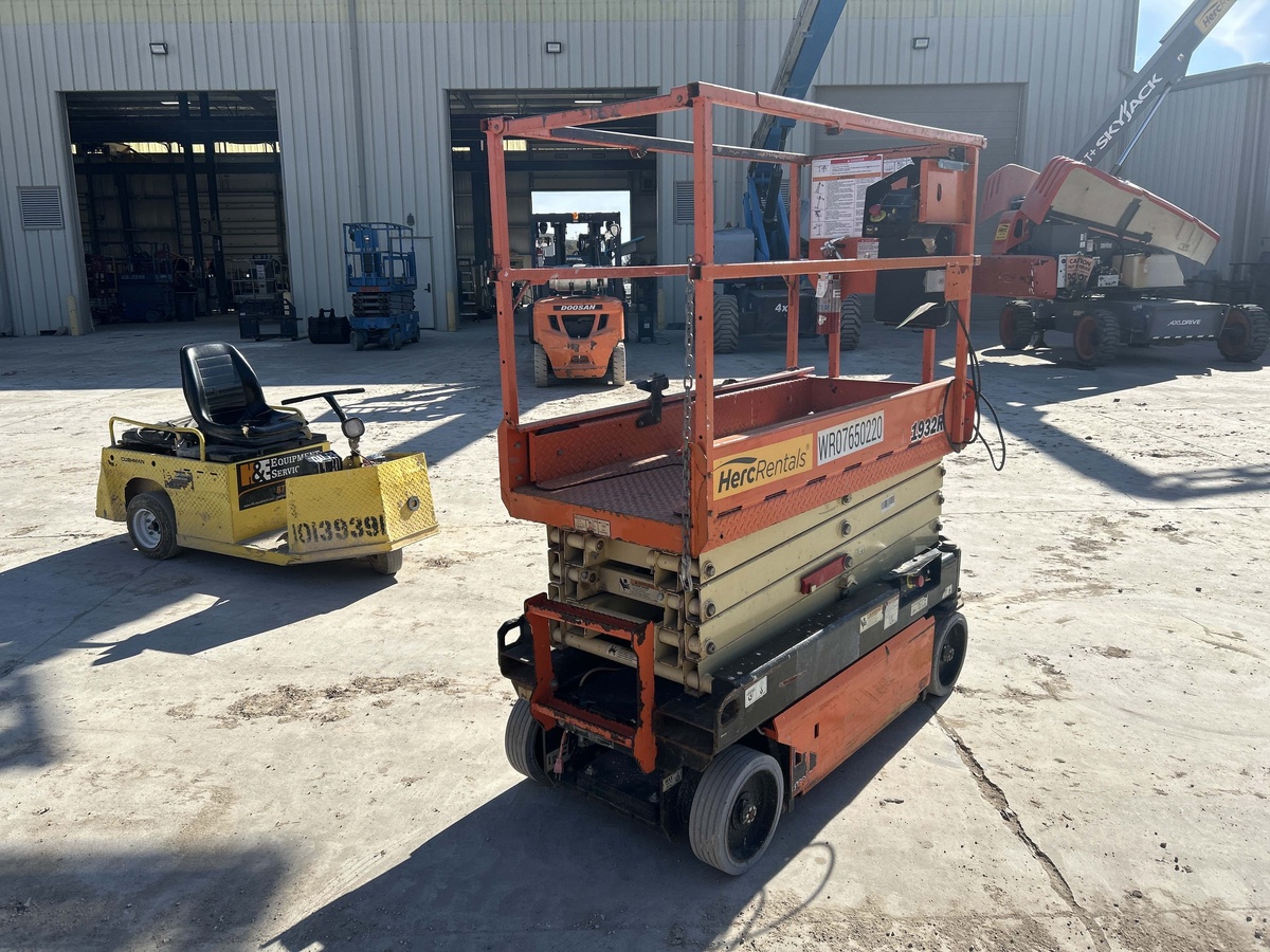 2018 JLG 1932R-4