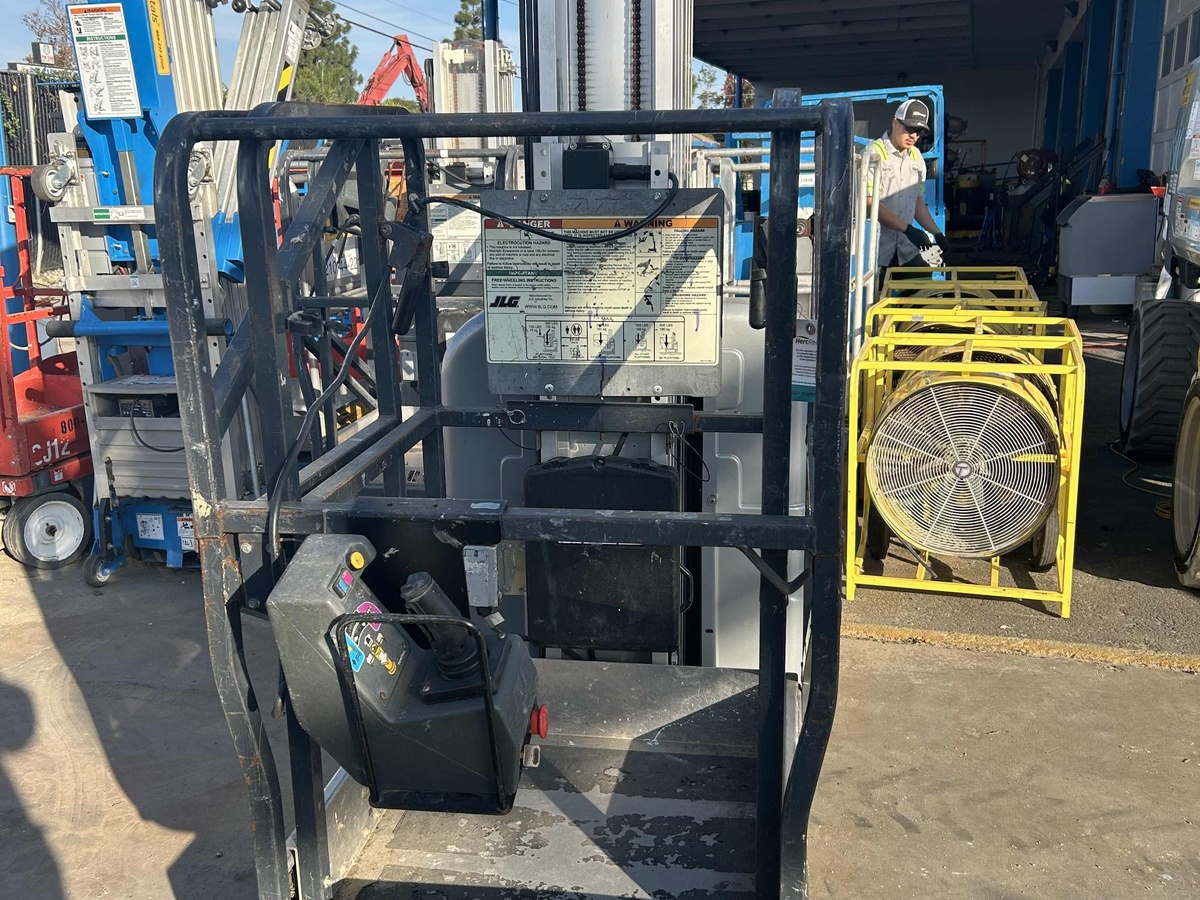 2018 JLG 20MVL-2