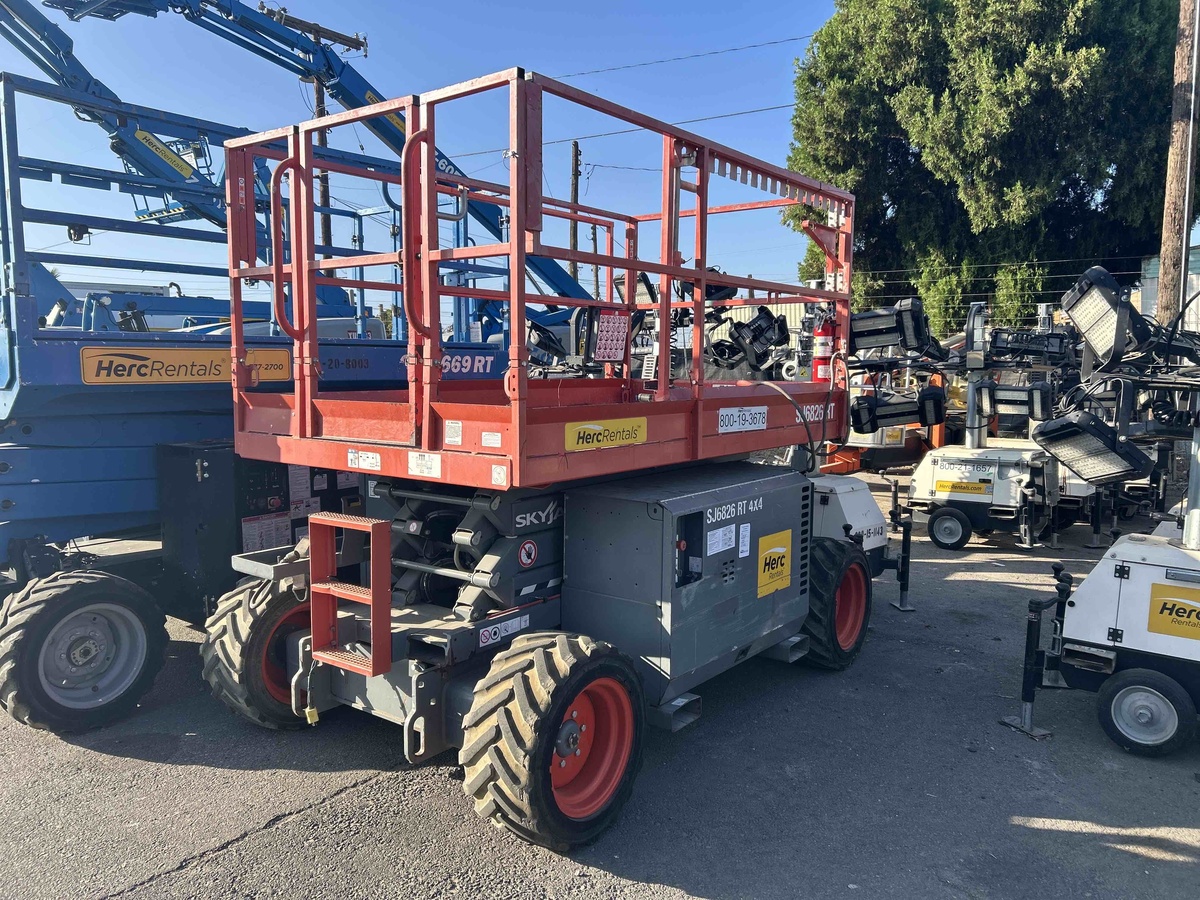 2018 Skyjack SJ-6826RT-1