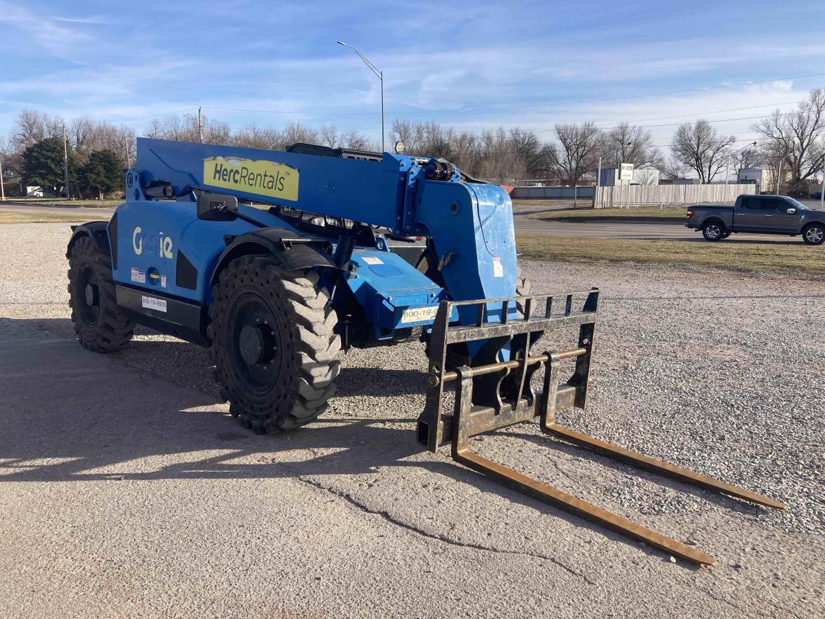 2018 Genie GTH 844