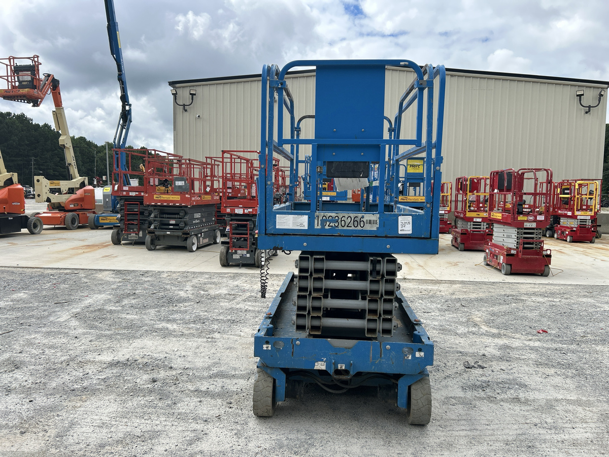 2018 Genie GS-3246-3