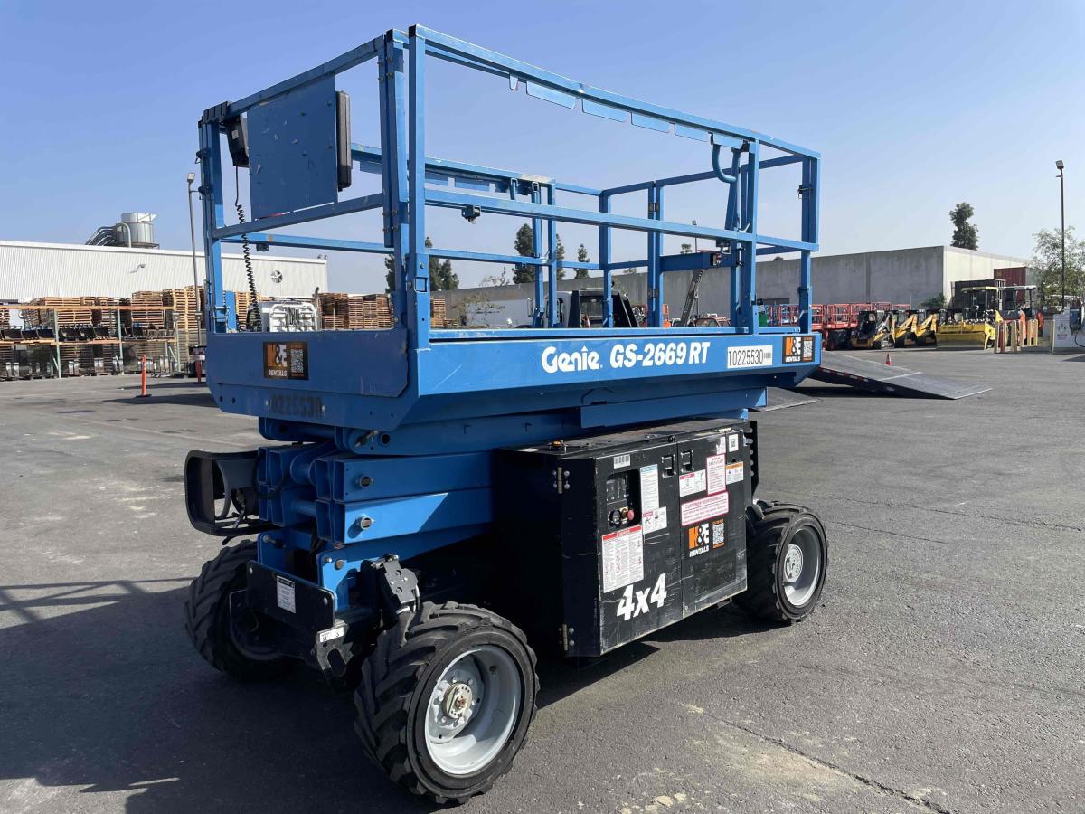 2017 Genie GS-2669 RT