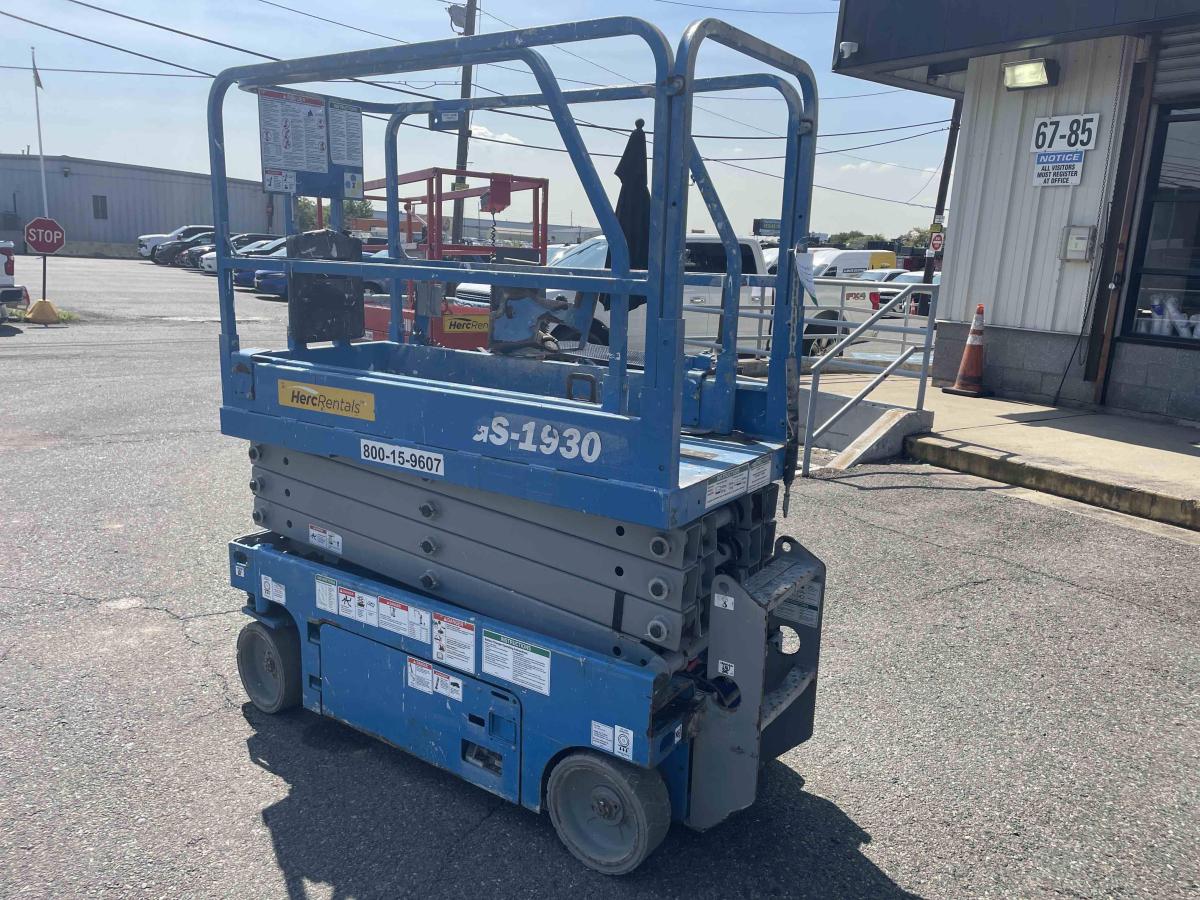 2017 Genie GS-1930