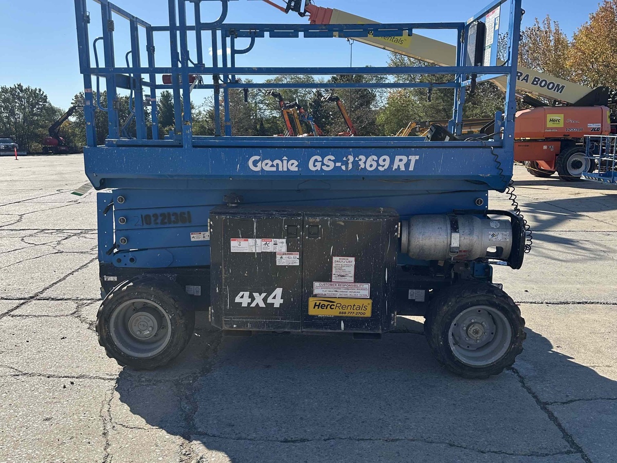 2017 Genie GS-3369 RT-5