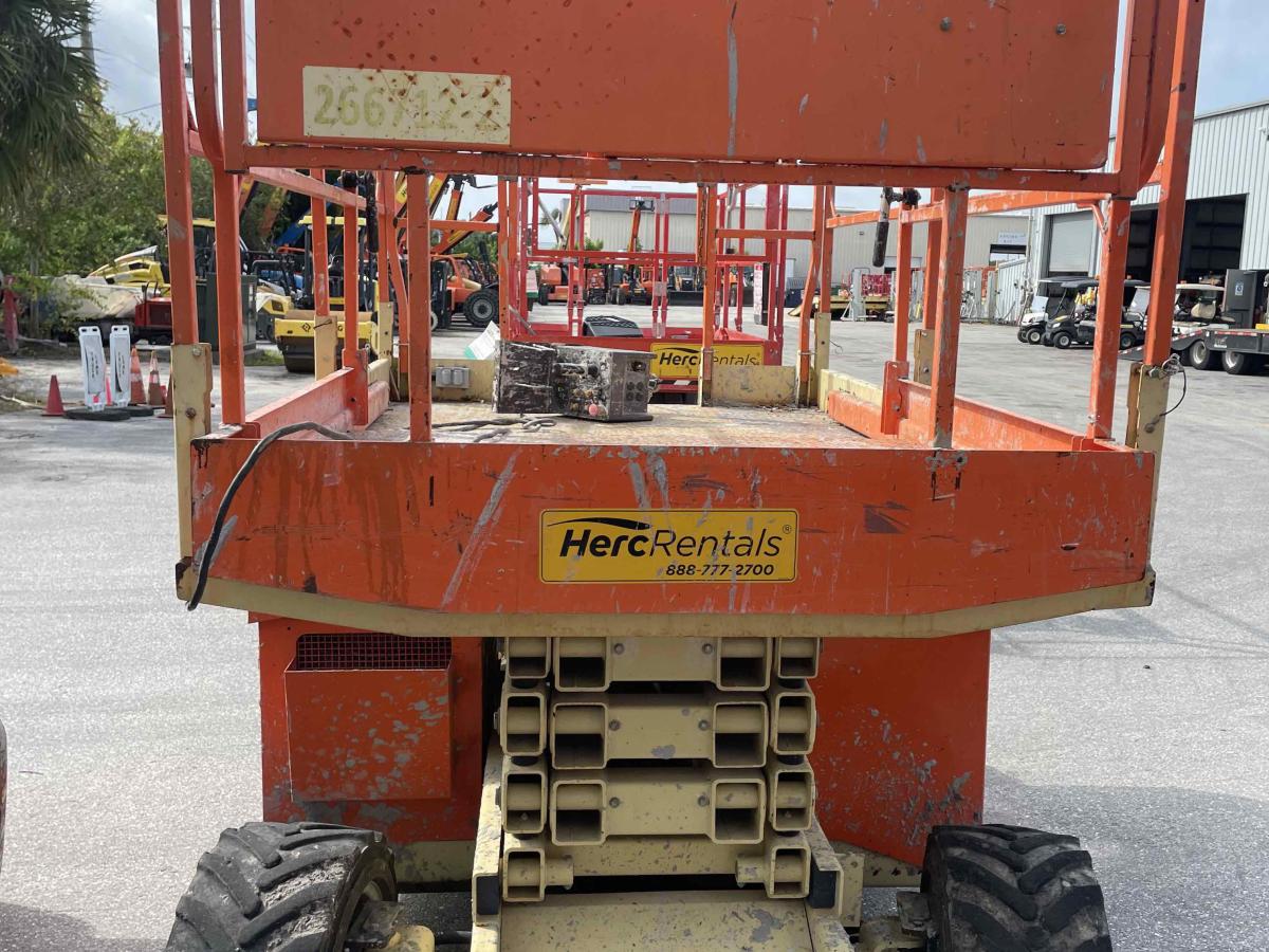 2017 JLG 260MRT