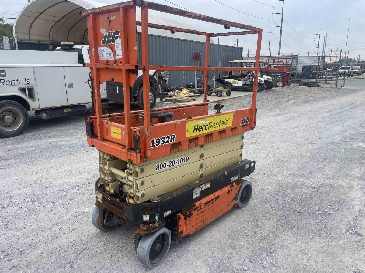 2018 JLG 1932R